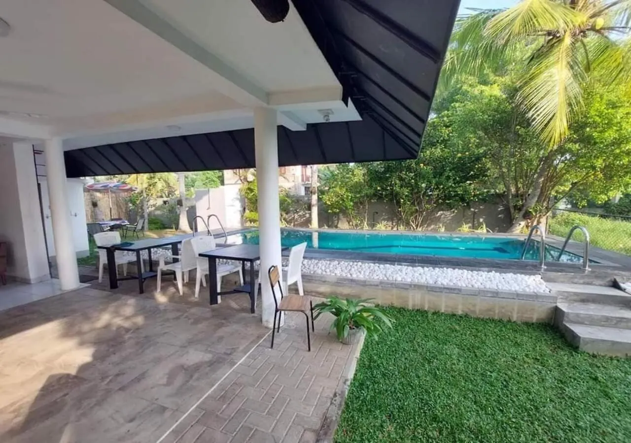 Villa Crystal Lagoon Pamunugama 0*,
