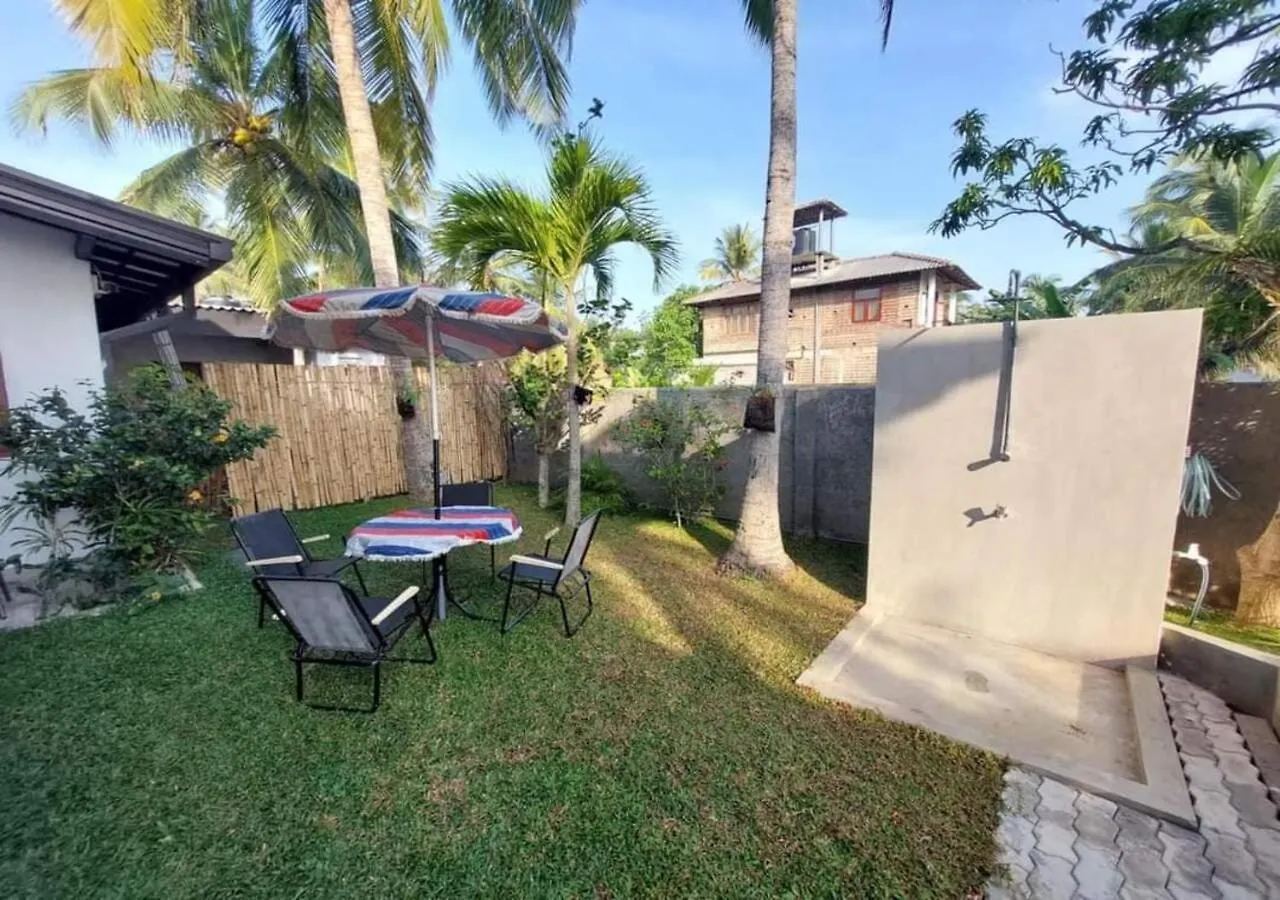 Villa Crystal Lagoon Pamunugama