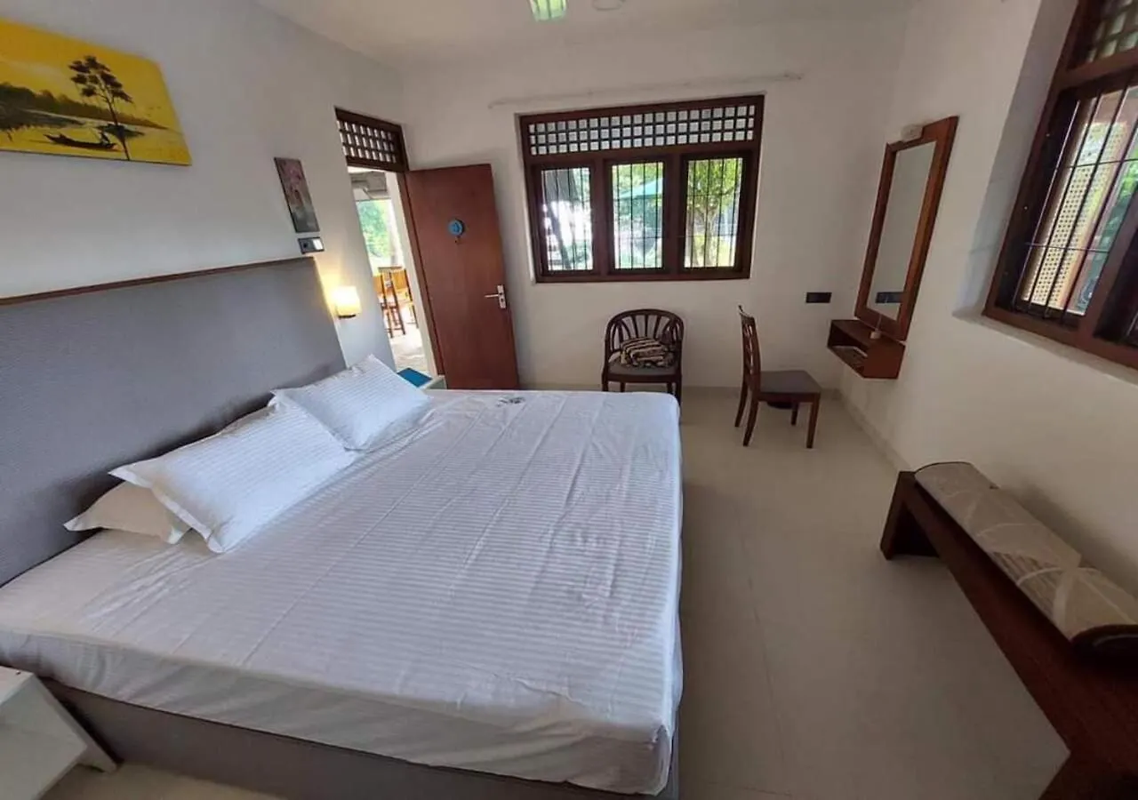 Villa Crystal Lagoon Pamunugama