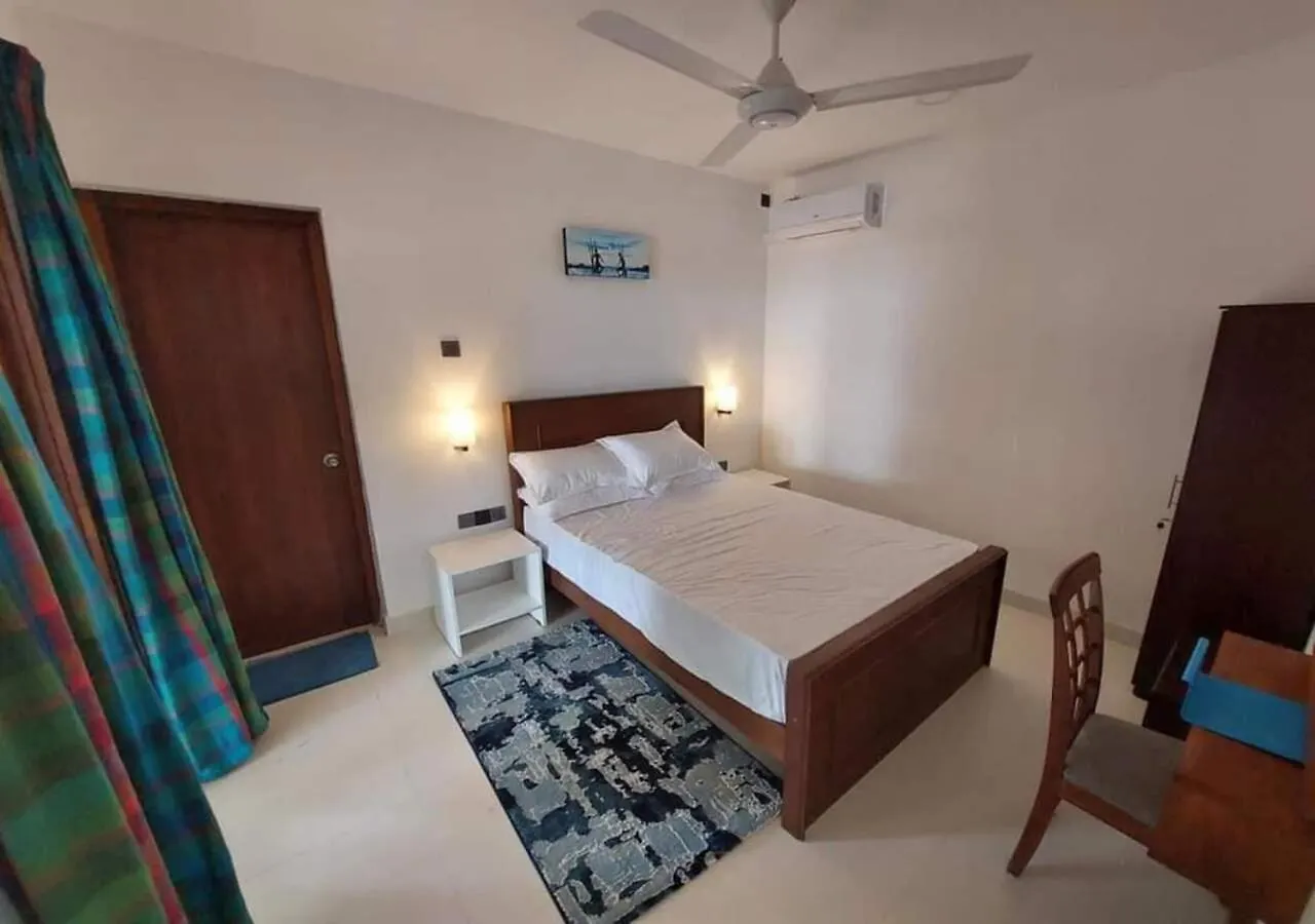 Villa Crystal Lagoon Pamunugama