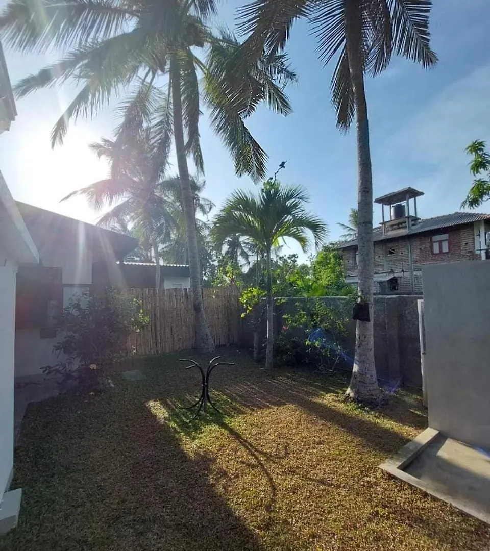 Villa Crystal Lagoon Pamunugama