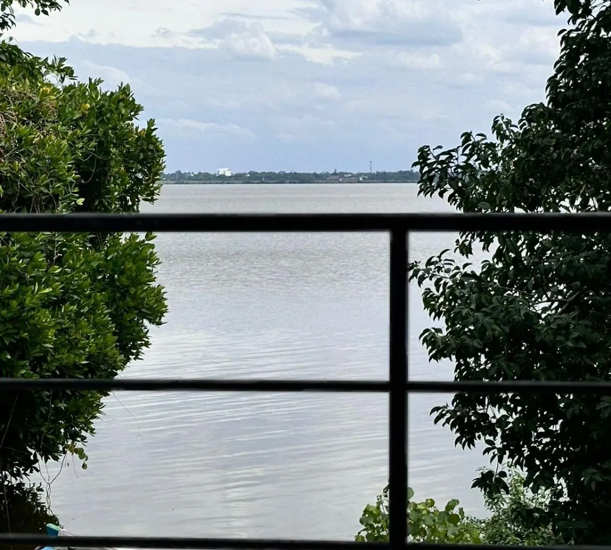 Villa Crystal Lagoon Pamunugama
