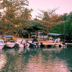 Ceylon Dutch Trails Resort
